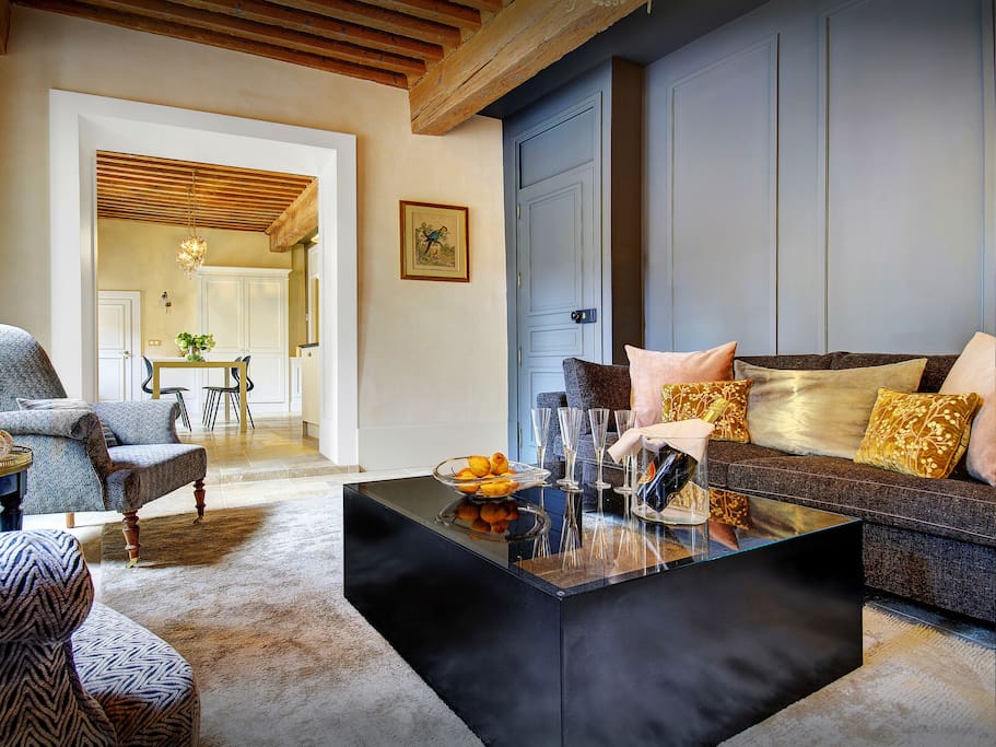 Les Tourterelles Annecy - calm, elegant lounge