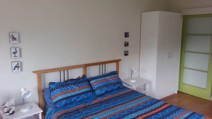 Taradale sleep out & ensuite Comfortable&Spacious.