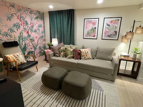 Top performing Airbnb: Garden Suite on Robie *2bed/4ppl* in South End