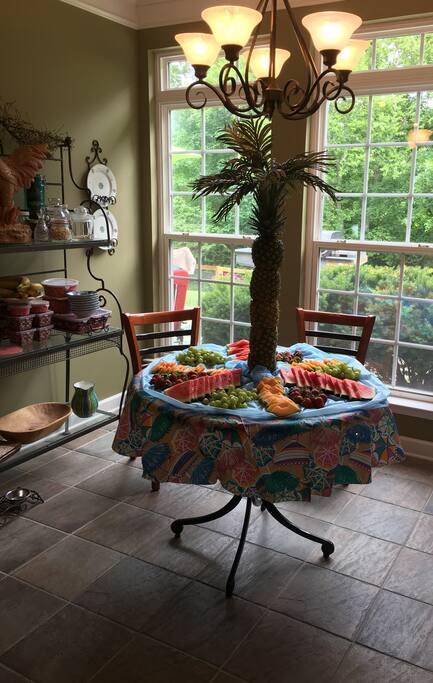 Lovely Breakfast Nook