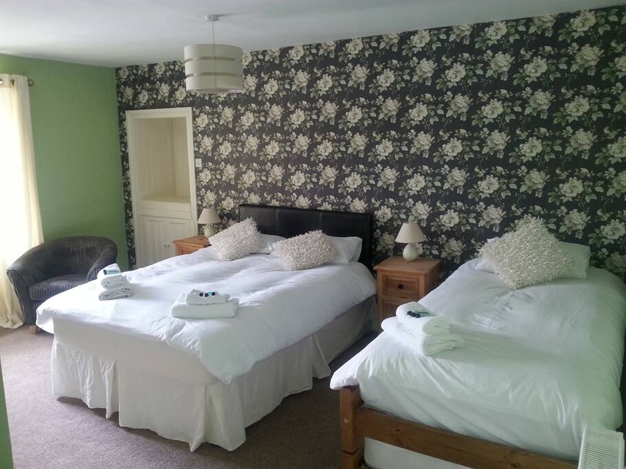 Guest room