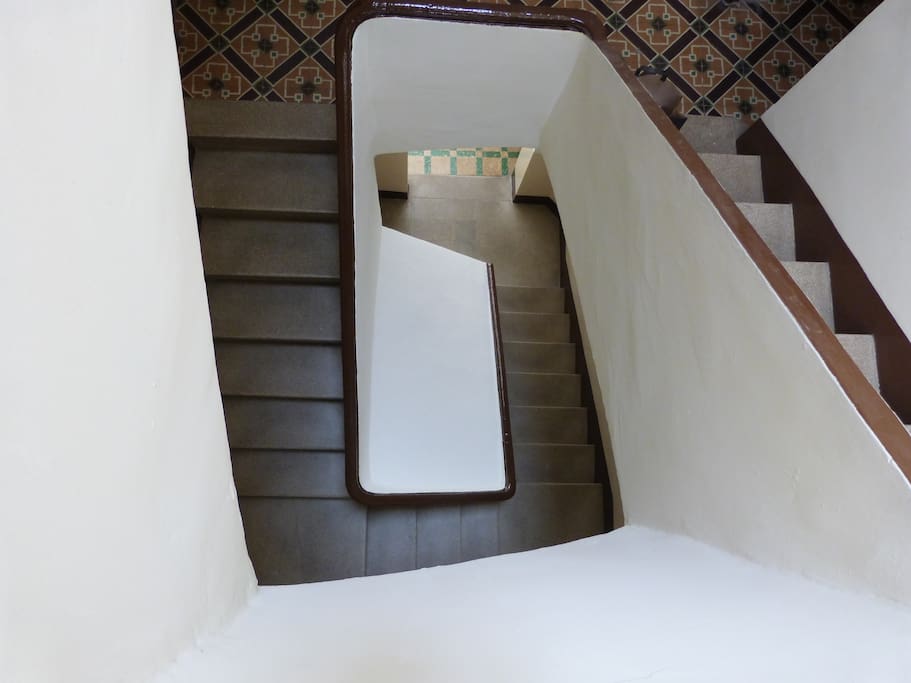 Escaleras de acceso al apartamento