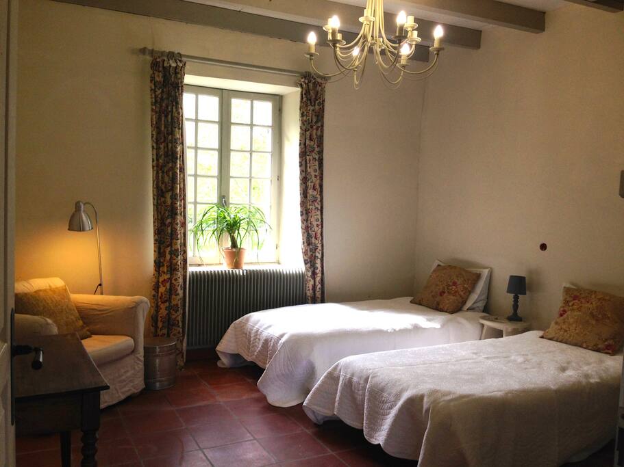 Guest bed room.