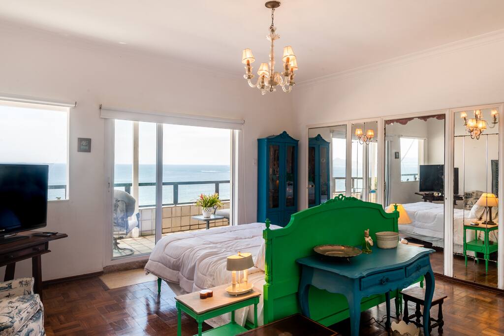 Bedroom 1 / Quarto 1