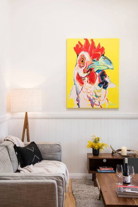 Luxury & splashy local art