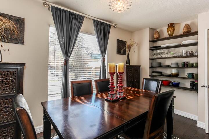 The Big Zilker. Minutes to it all! gallery image 3