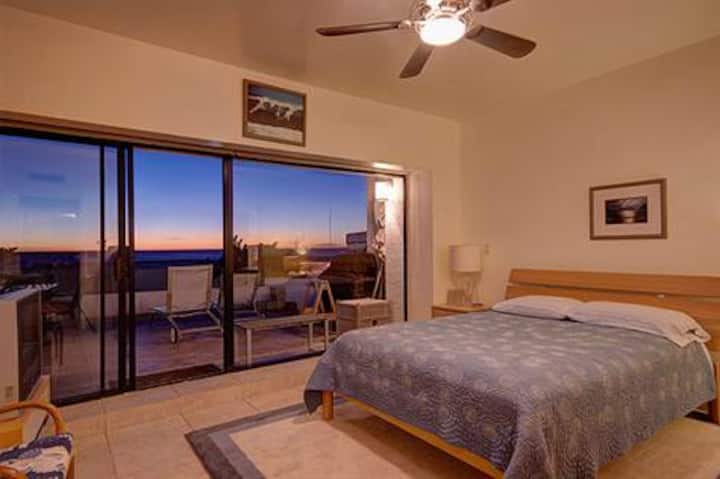 Huvudsovrum med havsutsikt!