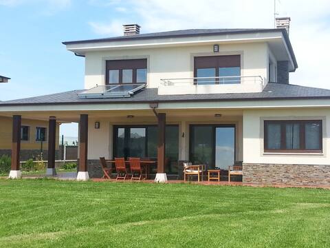 Private chalet with pool, padel and tennis