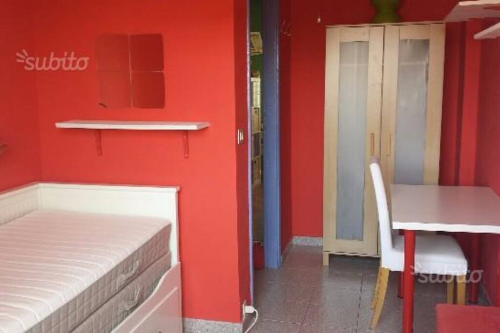 camera con letto a due piazze