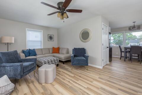 Newly Renovated,Super Clean,3BR, Great Location