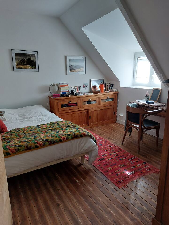 ห้องนอน 2 (Bedroom 2)