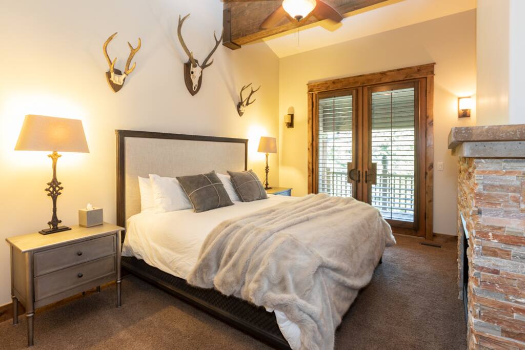 Master Suite 1