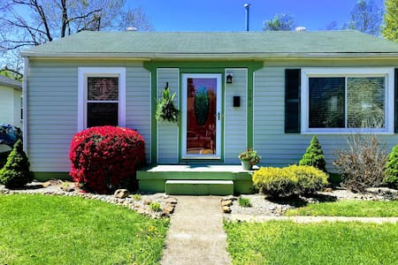 Cute, Cozy Space in Southern Indiana