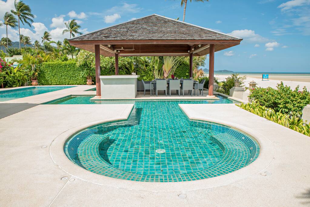 jacuzzi