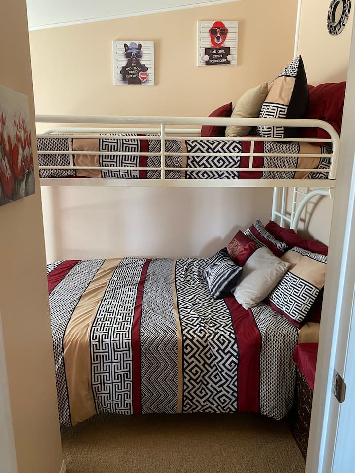 Dormitorio dos con litera