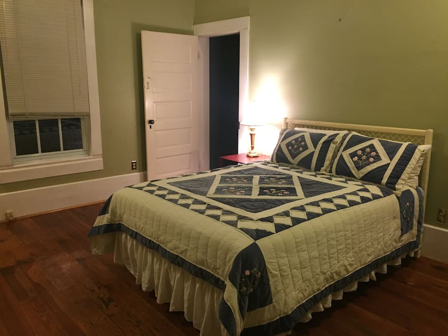 Master bedroom with Queen bed