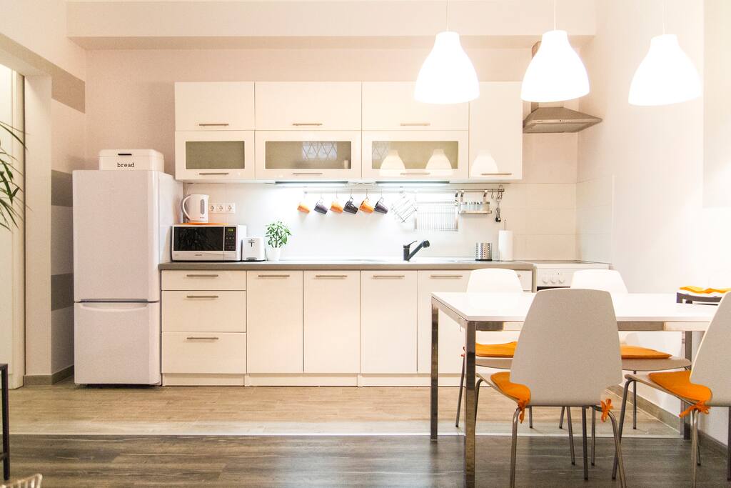 Spacious american kitchen