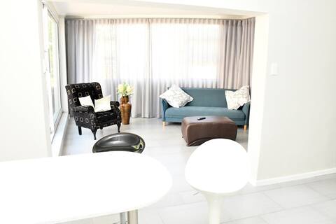 HAPPY FAMILY HOME