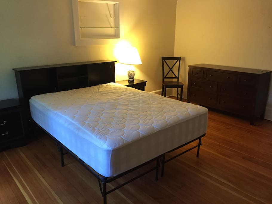 Very spacious bedroom (linens and pillows and blankets included.)