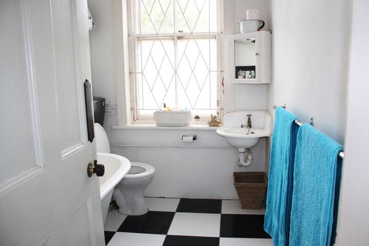 Heritage Home in Cape Town suburbs gallery image 4