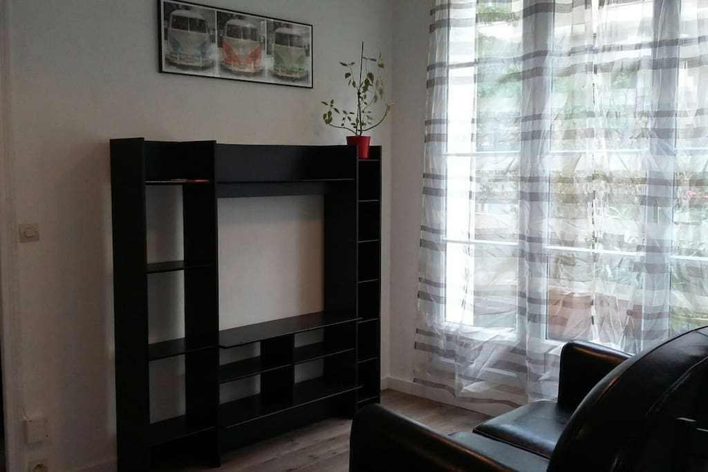 Pièce de vie (côté salon)