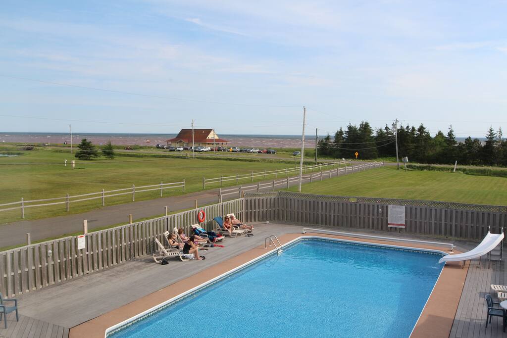 Relaxing Pool