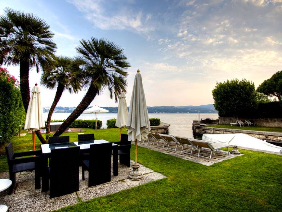 private garden, great lounging area!