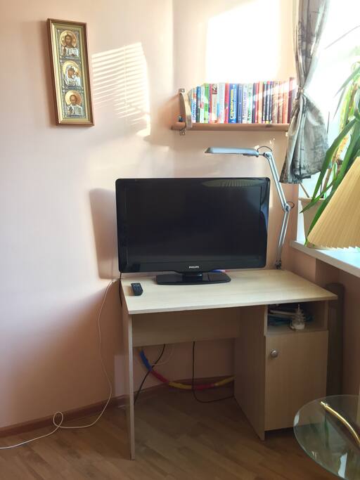 В Вашем распоряжении телевизор с HDMI.