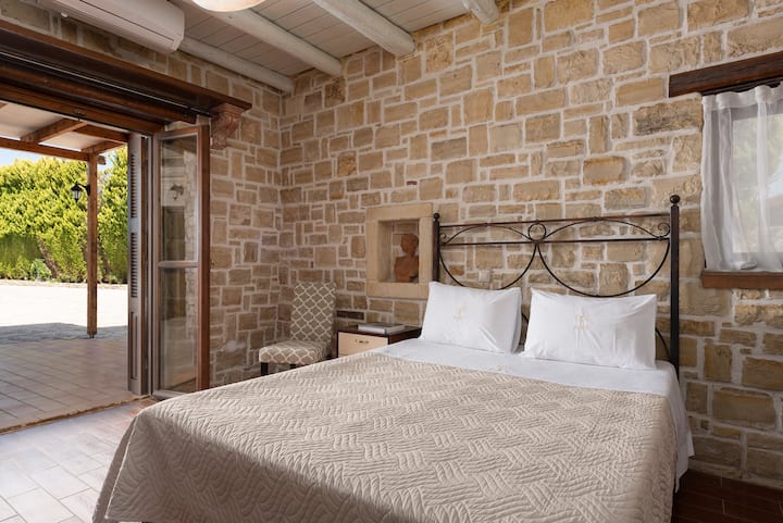 Kuimarisha muundo wa chumba cha kulala. 