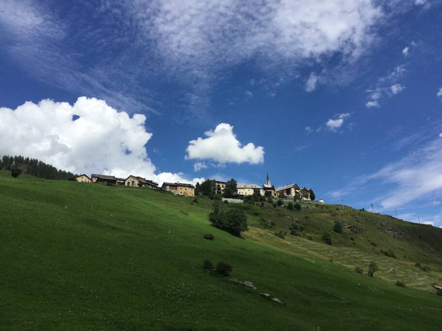 Guarda is located on a sun terrace