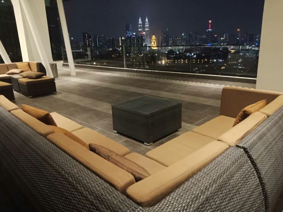viewing deck at level 19