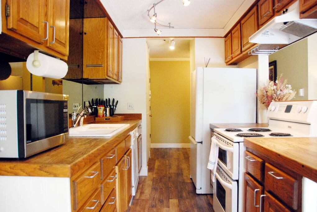 Heart of Downtown Bellevue Spacious 2BD - 5 Stars! - 벨뷰(Bellevue)의 콘도에서 살아보기, 워싱턴, 미국