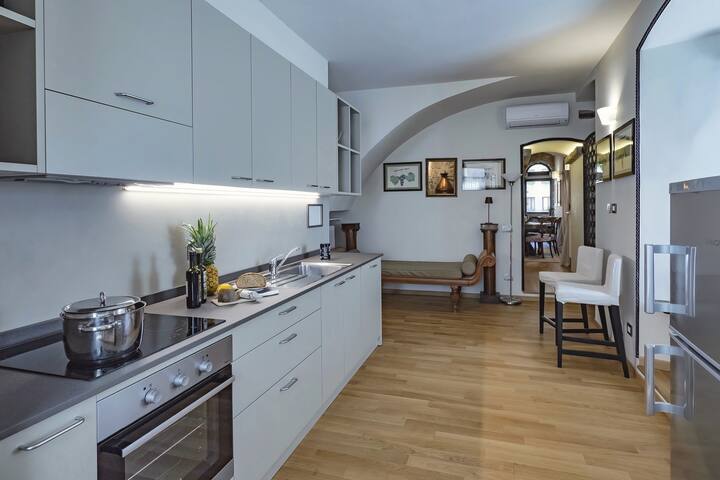 TWO MedievaL Towers- Home&Experience gallery image 5