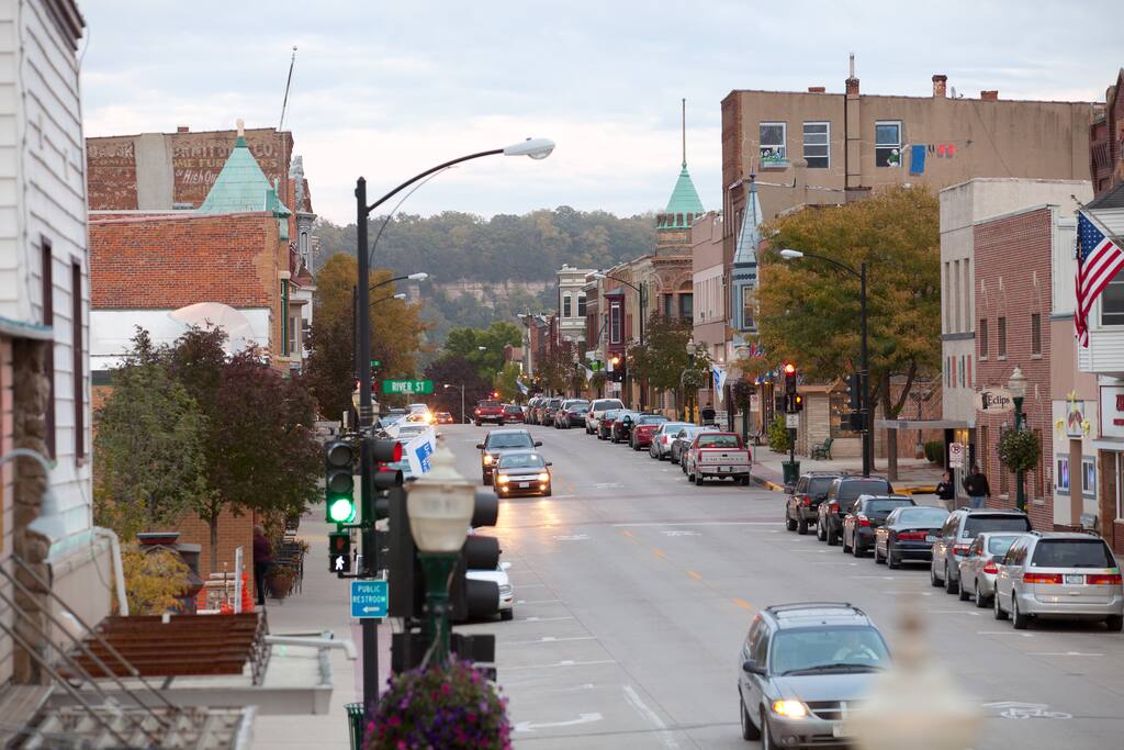 Morning Glory Retreat (Suite 1) Apartments for Rent in Decorah, Iowa