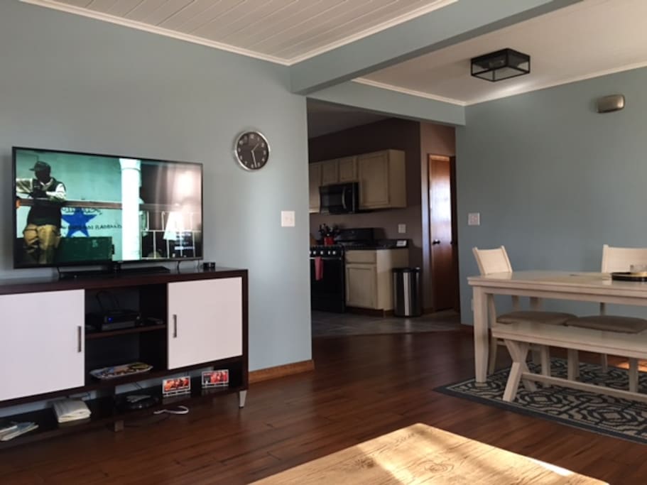 Open floor plan, Living Room, Dining Room, Kitchen.