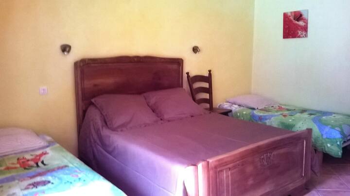 habitación en la planta baja privada y de la planta baja