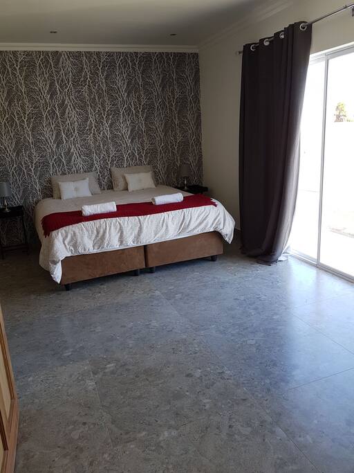 balcony room
