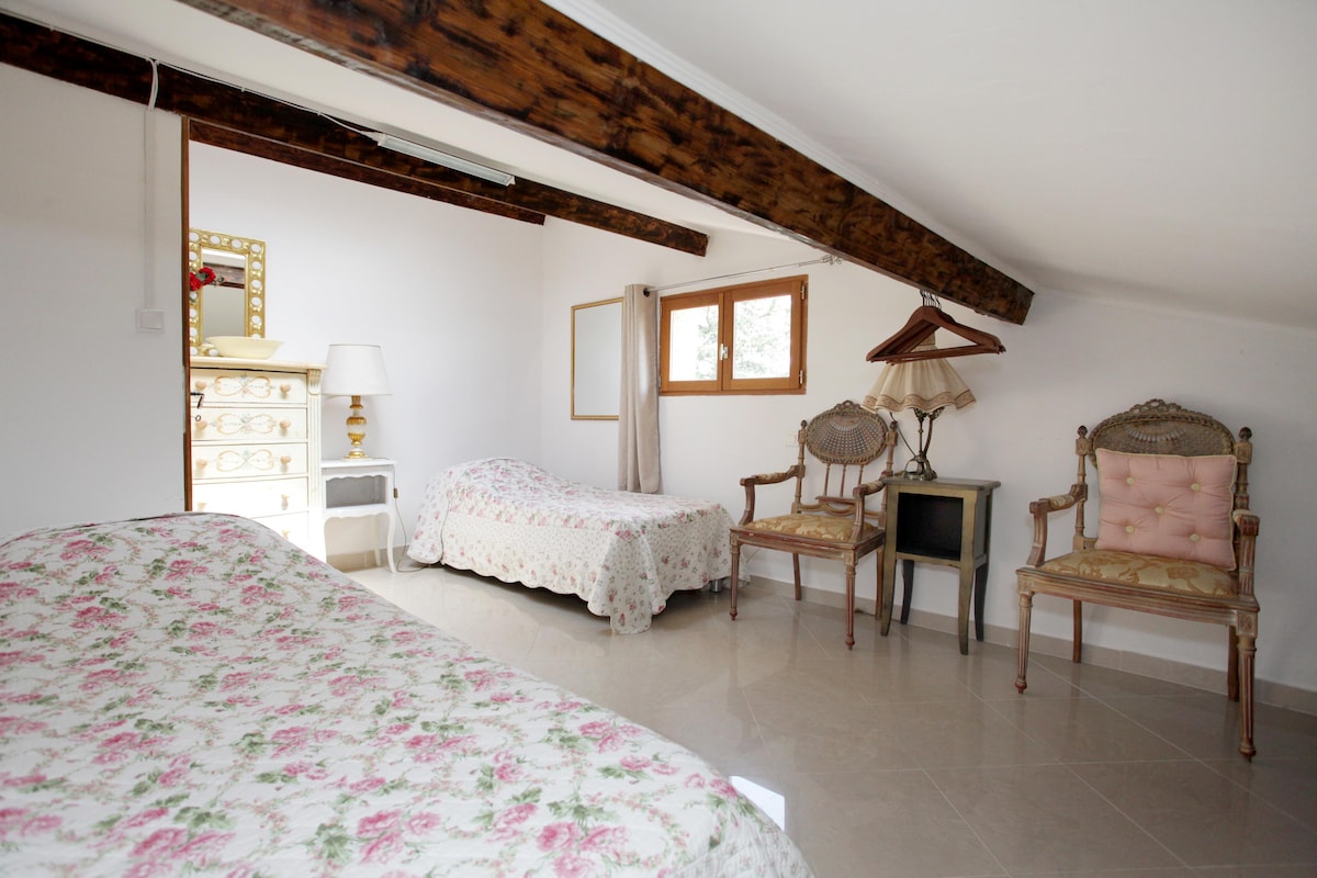 Спалня на последния етаж № 2