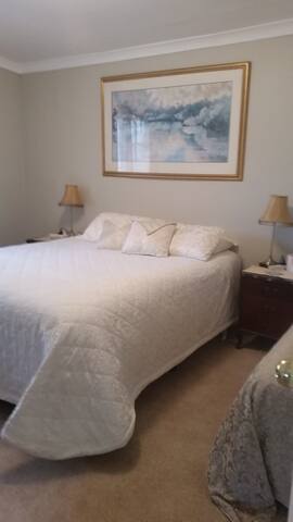 GOLD Room at Kojonup's Ultimate Bed & Breakfast