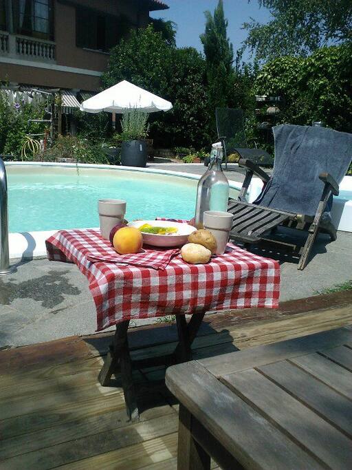 Snack by the pool.