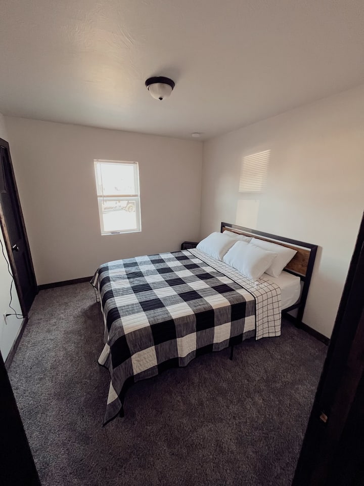 Eerste kamer naar links - Kamer met queensize bed