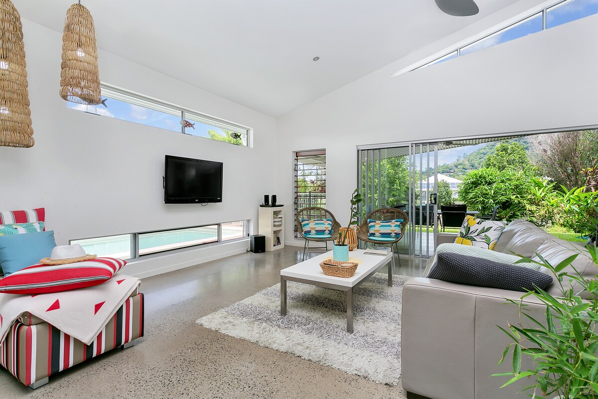 18 Insanely Unique & Best Airbnbs in Cairns, Queensland BeeLoved City