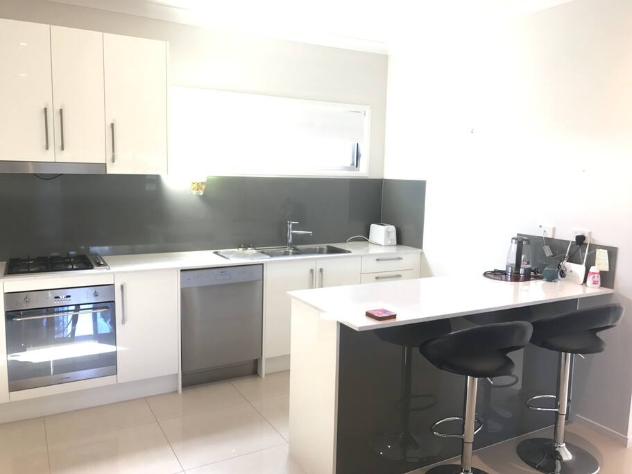 New 2 bedroom Townhouse in Annerley | Close to Princess Alexandra Hospital