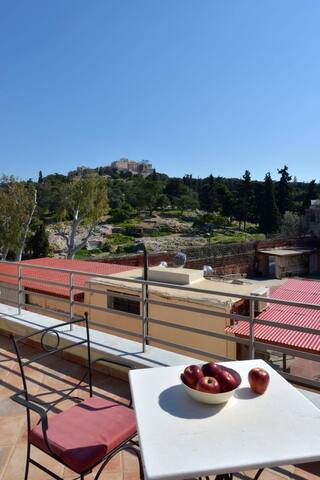 Walk to all archeological sites gallery image 4