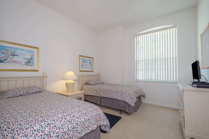 חדר שינה זוגי קדמי