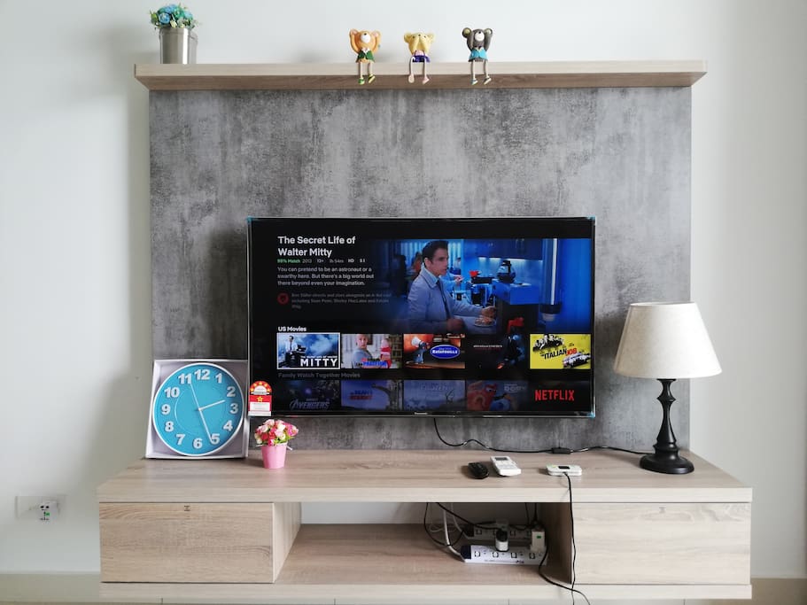 Smart TV with Netflix
