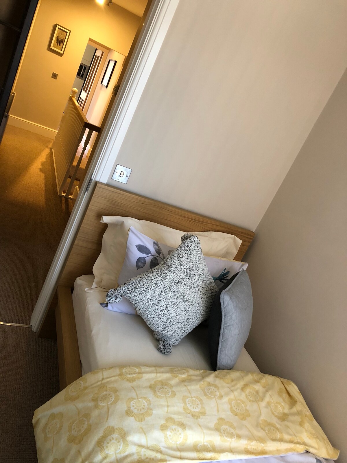 საძინებელი 1