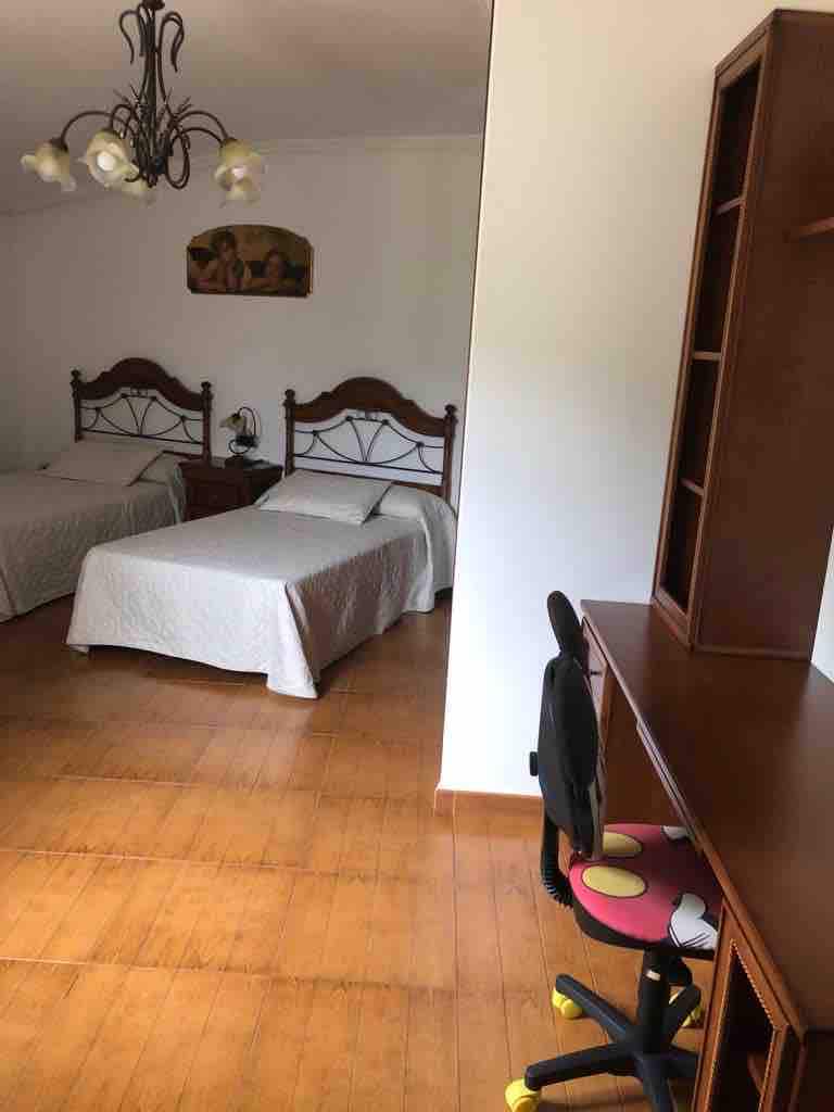 غرفة النوم 1