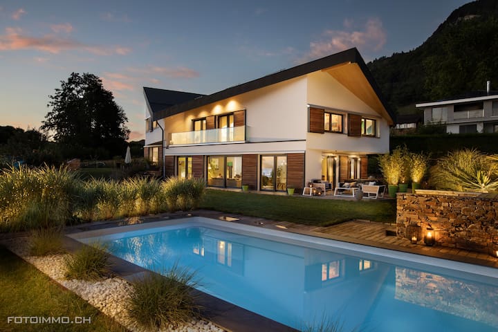 Montreux Holiday Home, lakeview family villa gallery image 2