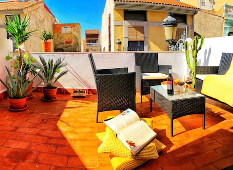 Cozy fishermen’s house 5’ from the beach